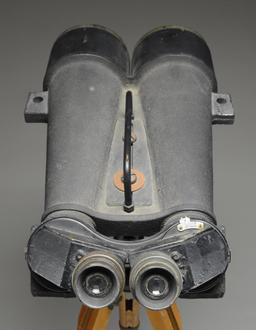 LARGE WW2 JAPANESE 20X BINOCULARS.