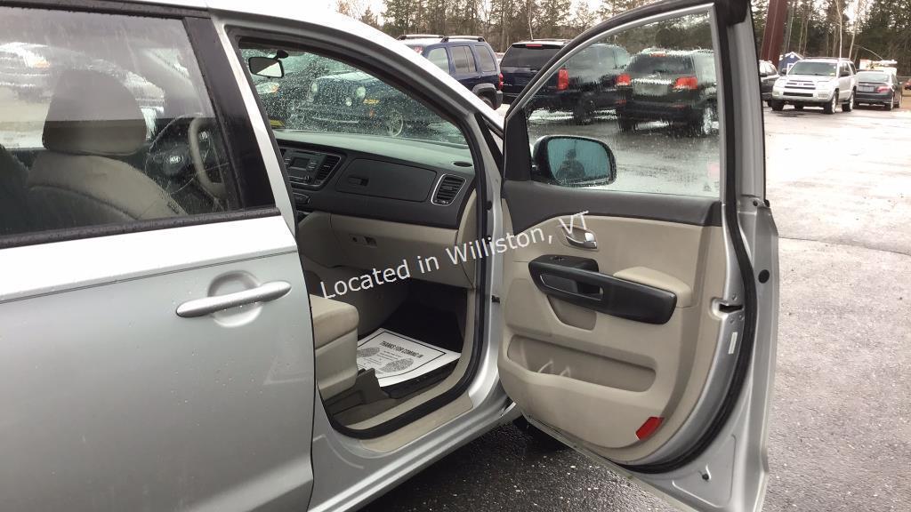 2015 Kia Sedona L V6, 3.3L