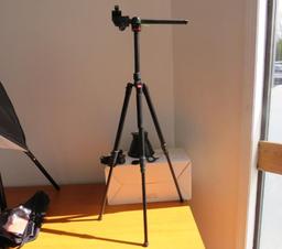 Neewer Model NW-1008r Tripod