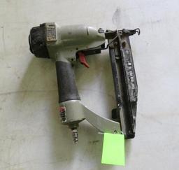 Porter Cable 16 ga. Pneumatic Finish Nailer