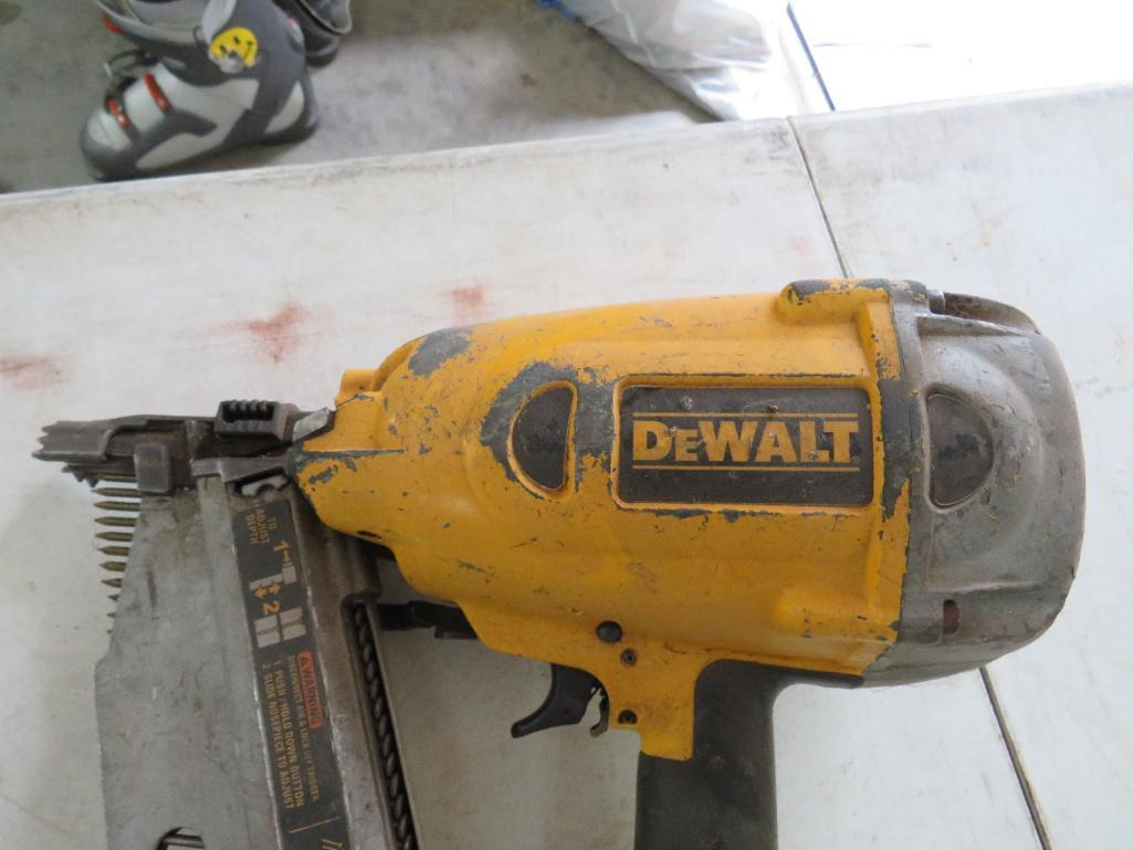 DeWalt D51854 Pneumatic Framing Nailer