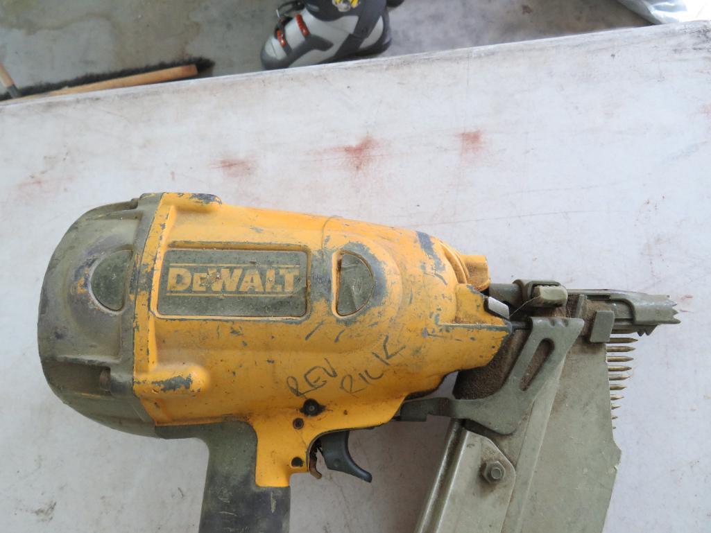 DeWalt D51854 Pneumatic Framing Nailer