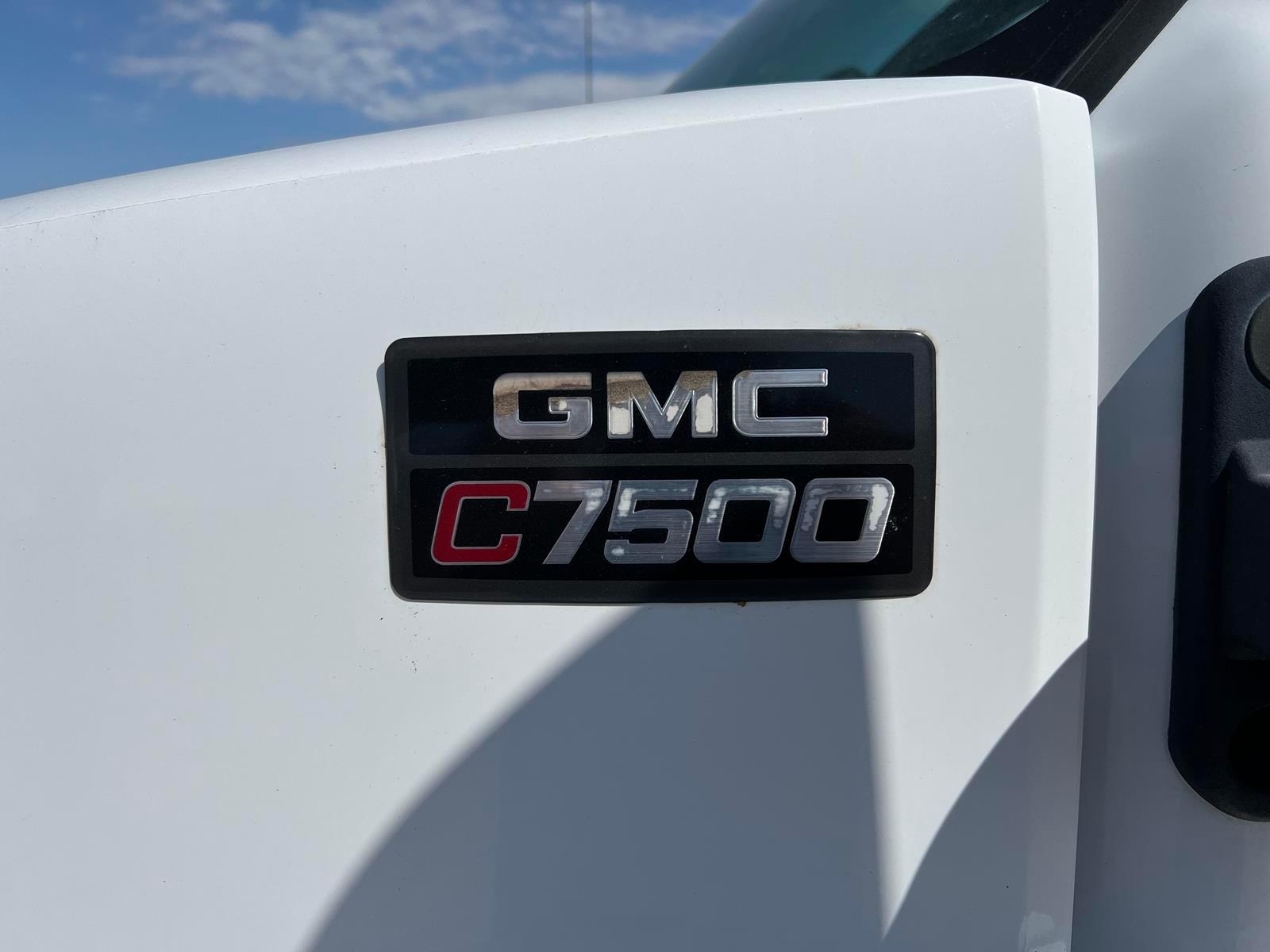 2007 Gmc C7500 Flatbed Dump Truck - Gasoline