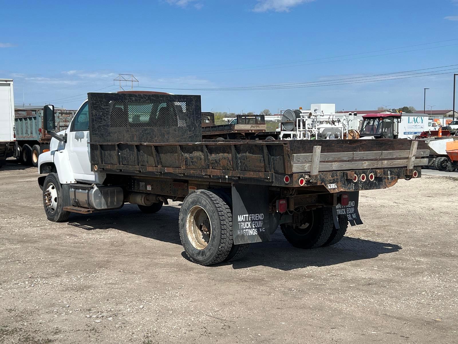 2007 Gmc C7500 Flatbed Dump Truck - Gasoline