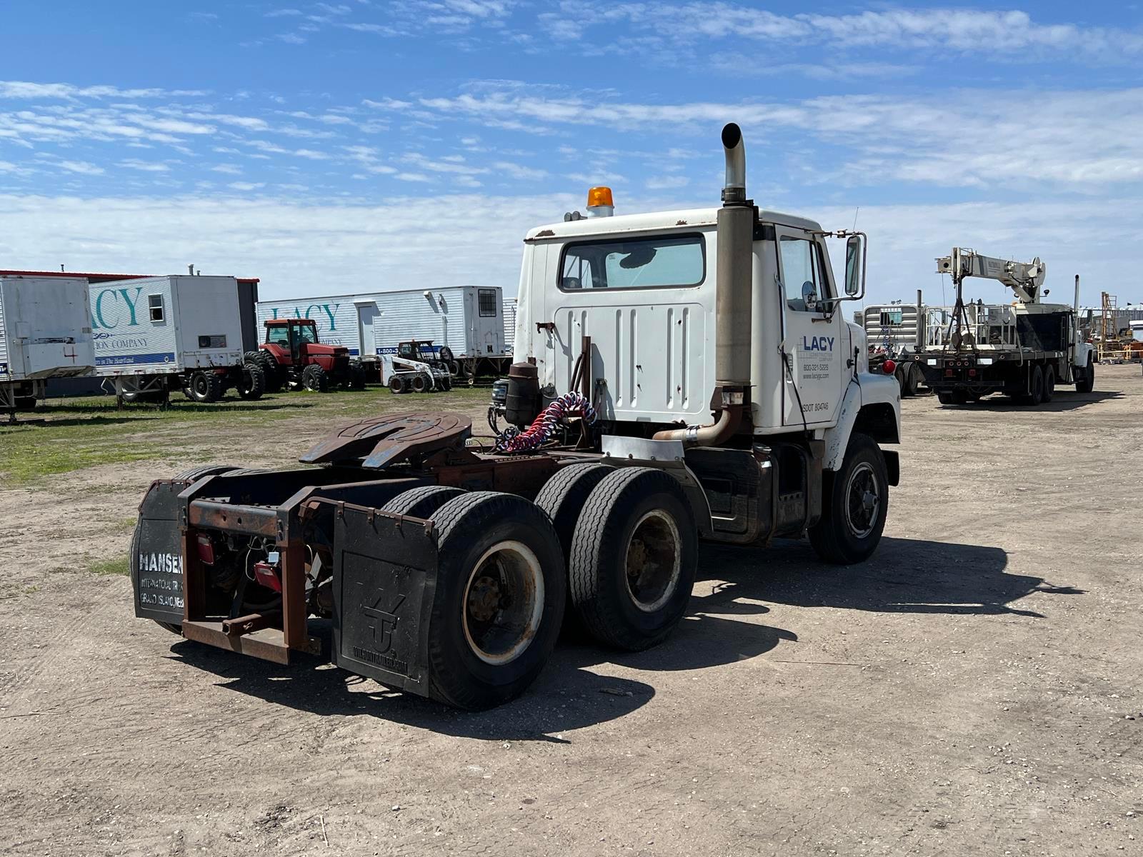 1979 International F-2275 Day Cab Semi Truck - Diesel