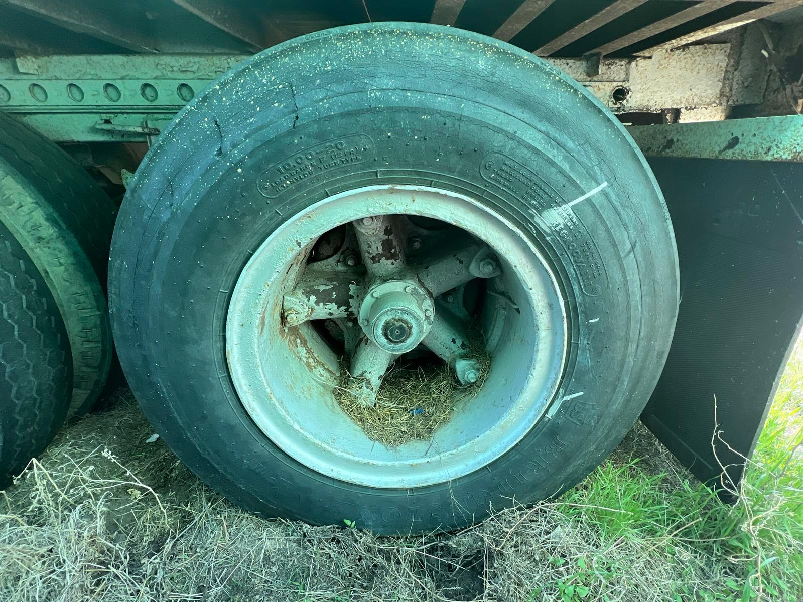 1977 Stoughton 44ft Enclosed Dry Van Trailer