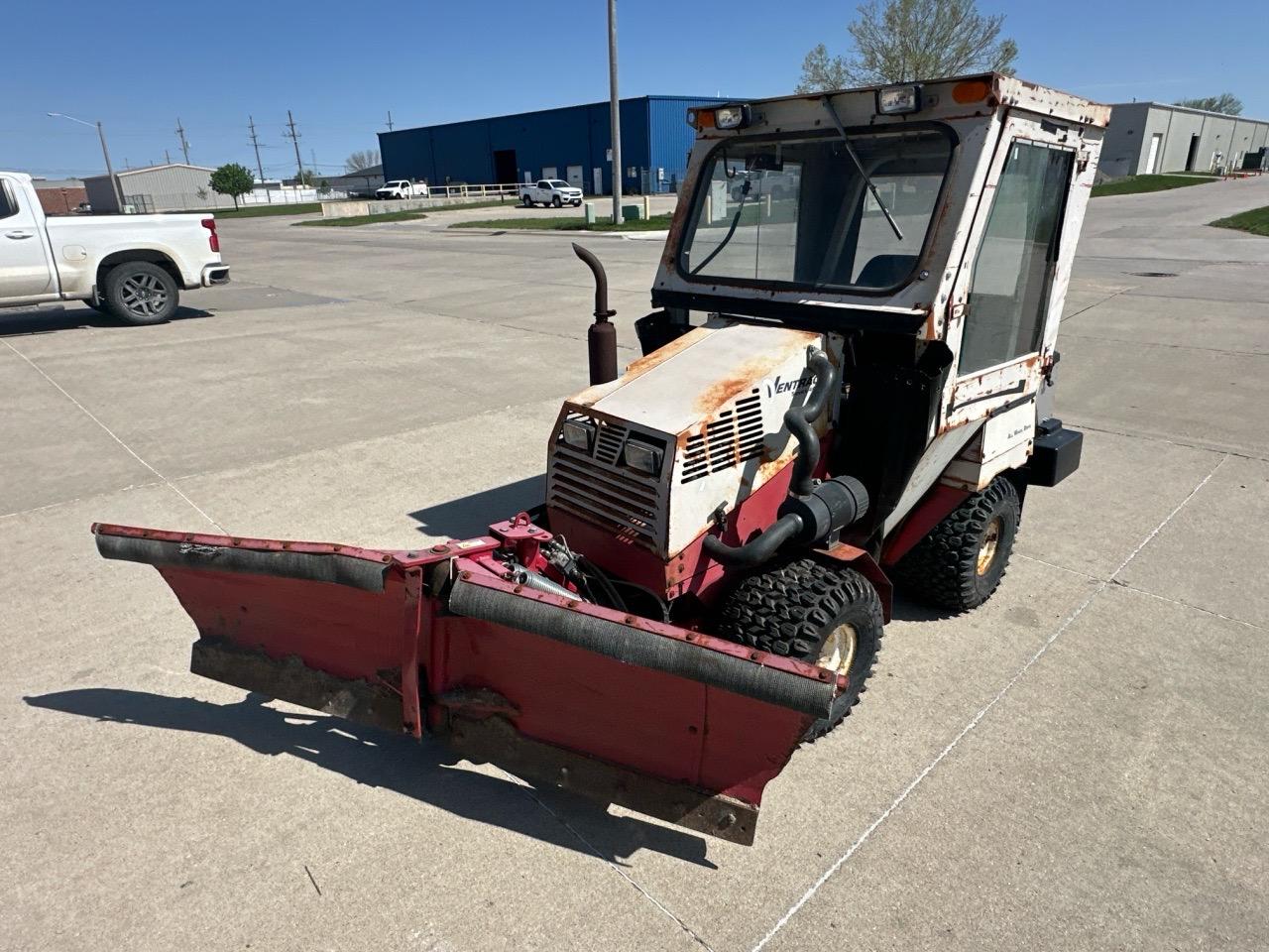 1999 Ventrac 4000 Tractor