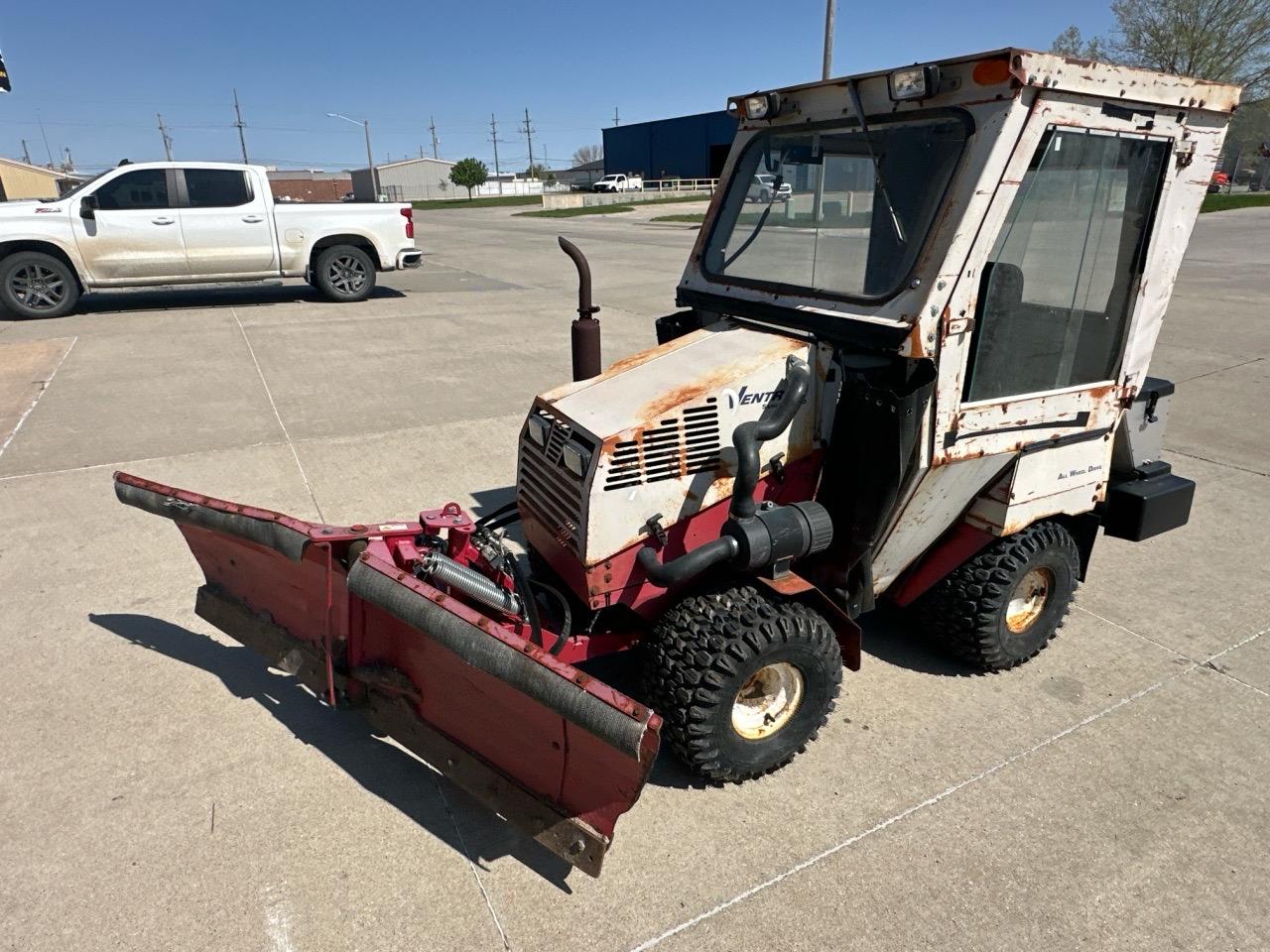 1999 Ventrac 4000 Tractor