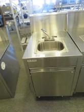 24X32 QUALSERV MOBILE HAND SINK WITH WATER HEATER