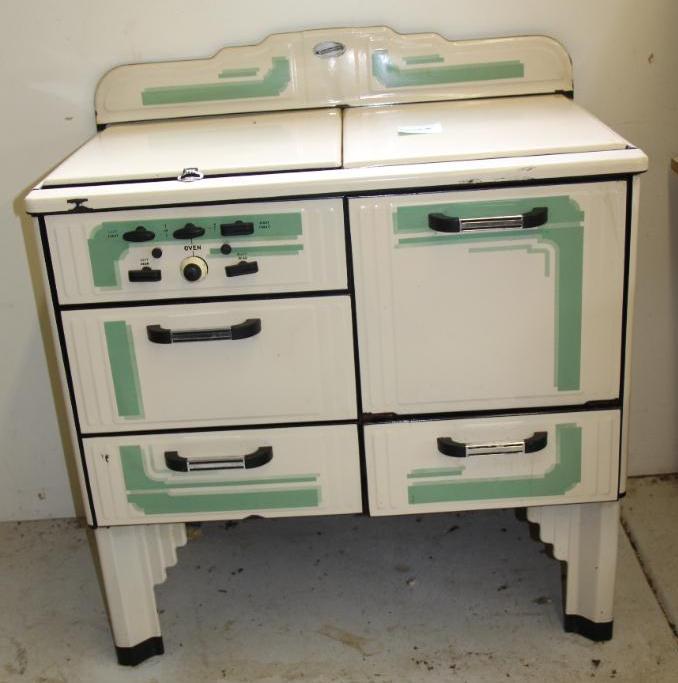 Excellent Antique Continental Stove in White and Green