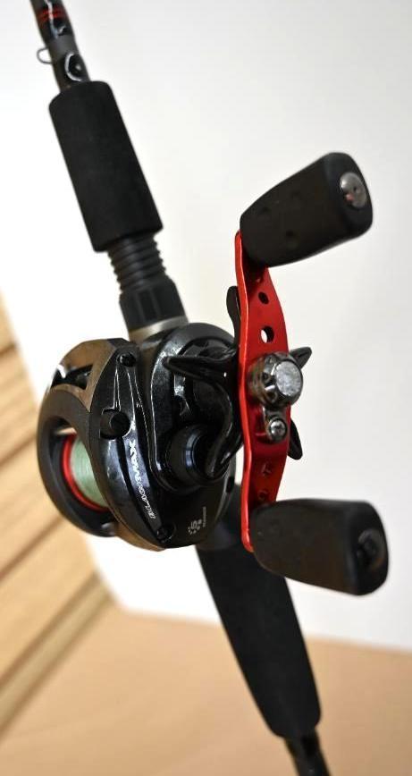 Abu Garcia Black Max Bait cast Reel with Cabela's IM6 Rod