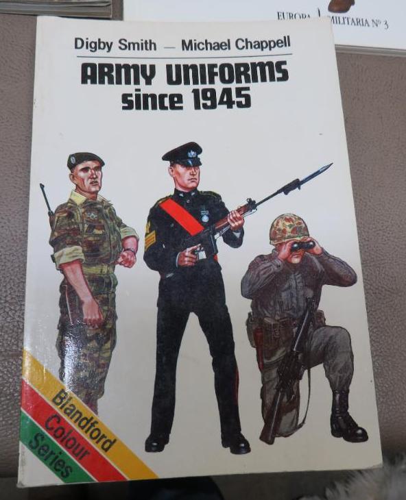 Military Uniforms Library